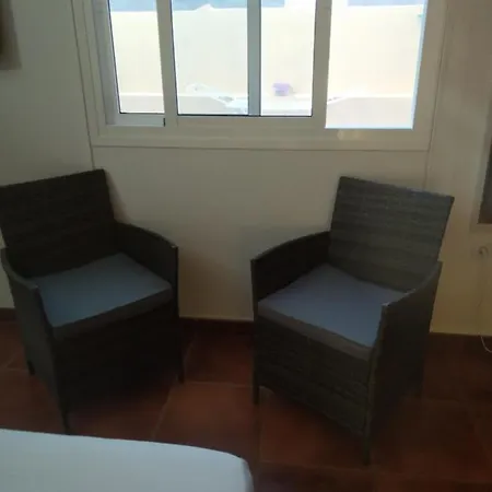 Ele House *